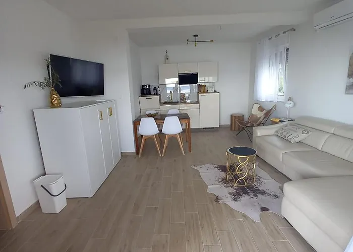 Apartmani Tin