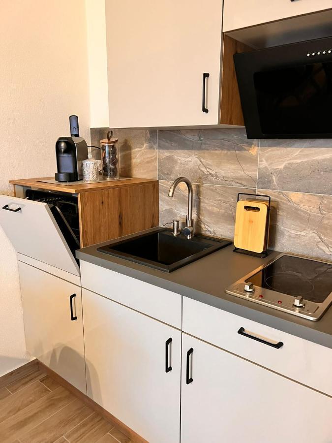 Apartman Tin *