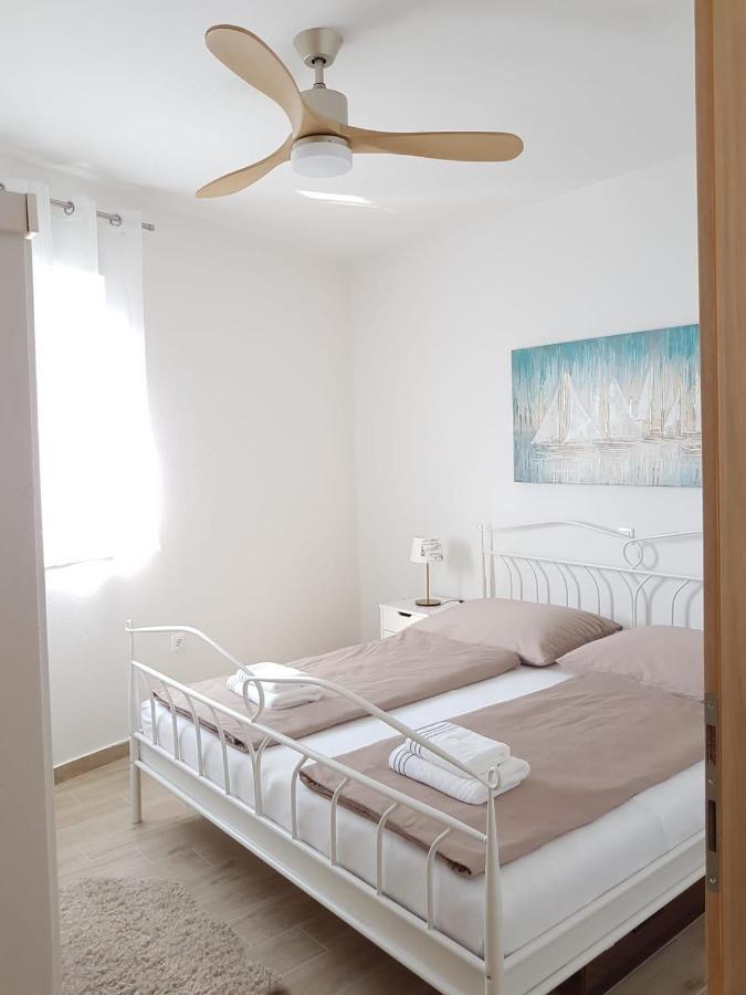 Apartman Tin *